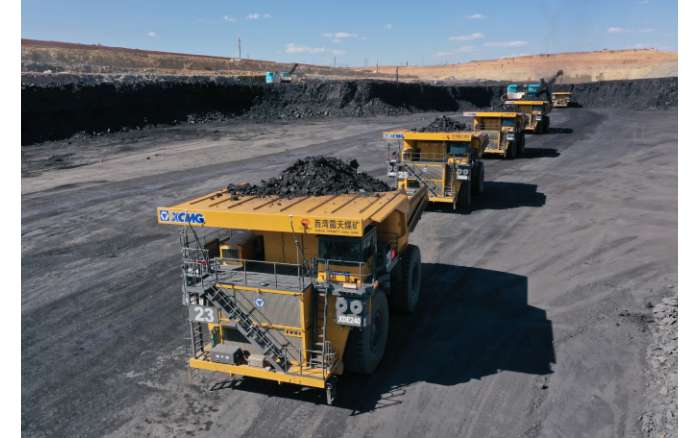 一人指揮10輛車！徐工加速智能化、無人化推進