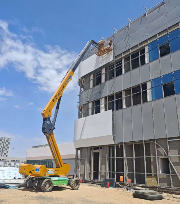 智穩(wěn)高效！徐工XGS22ACK-Li，蘭州機(jī)場上的綠色高效引擎