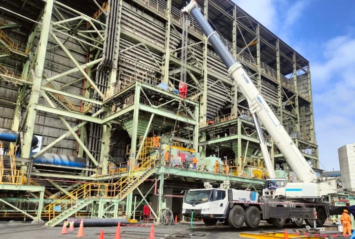 首臺！超大噸位XCA500BR落子首鋼鐵礦！