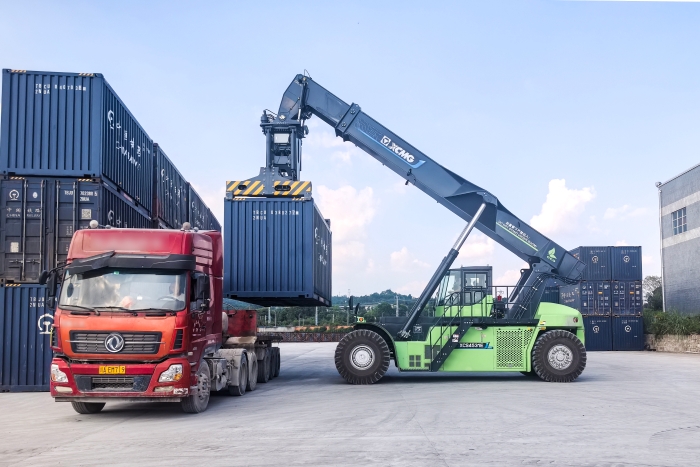 綠色賦能！大宗物資轉(zhuǎn)運的“效能標桿”