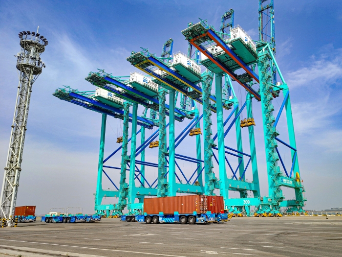 百臺集群，百萬箱量！徐工AGV打造智慧港口“中國標桿”