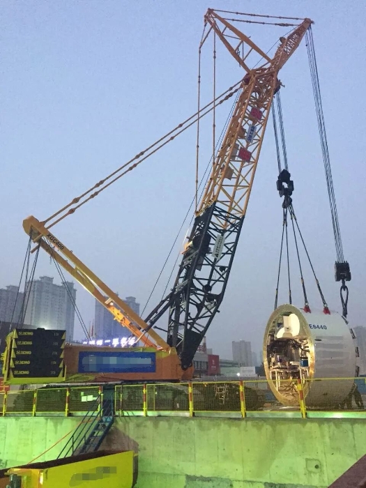 賦能軌交建設，徐工穩(wěn)穩(wěn)‘吊’打難題