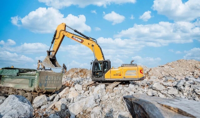 徐工XE380G PRO：掘金王者，超能裝！